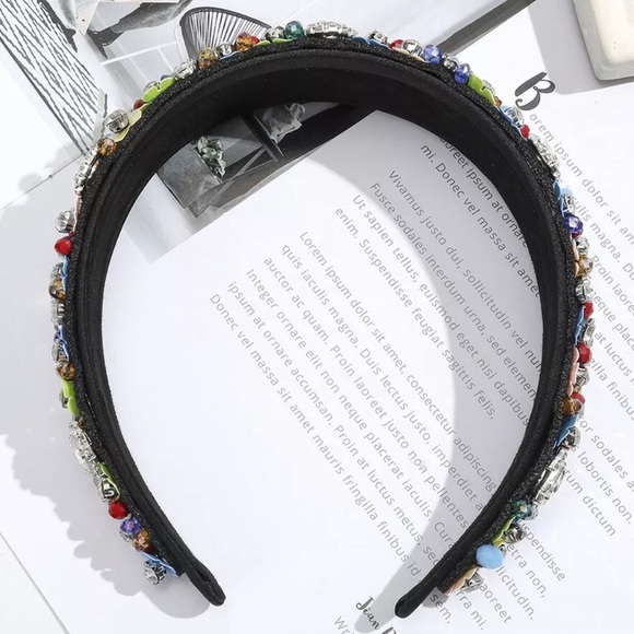 Super Elegant Embellished Headband to Enhance your Casual or Night Our Hair look - Picture 6 of 10